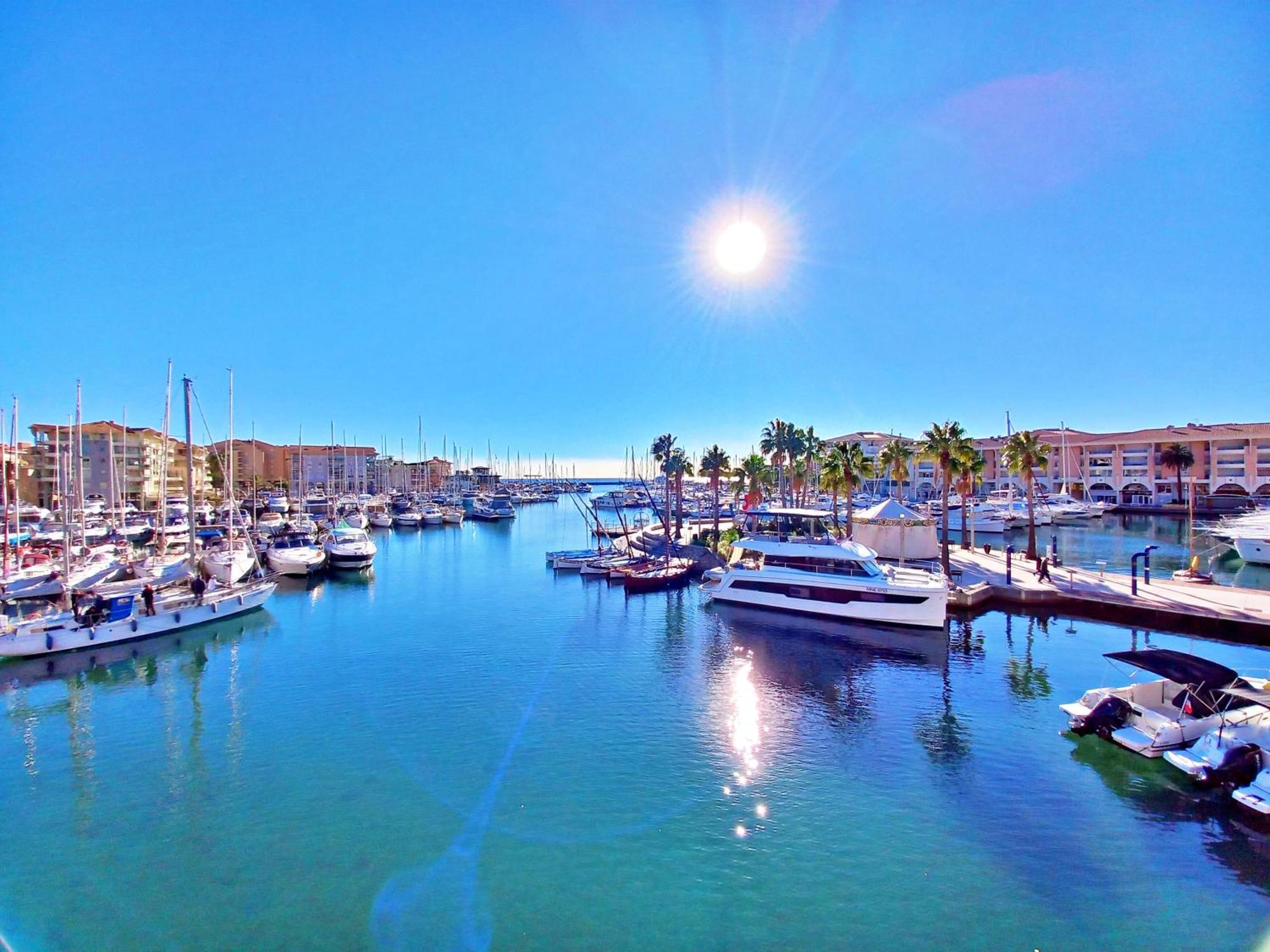 Port Frejus - Tout A Pied - Wifi - Clim Exterior foto